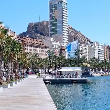 Apartamento Gran Atico Con Terraza En El Centro De *